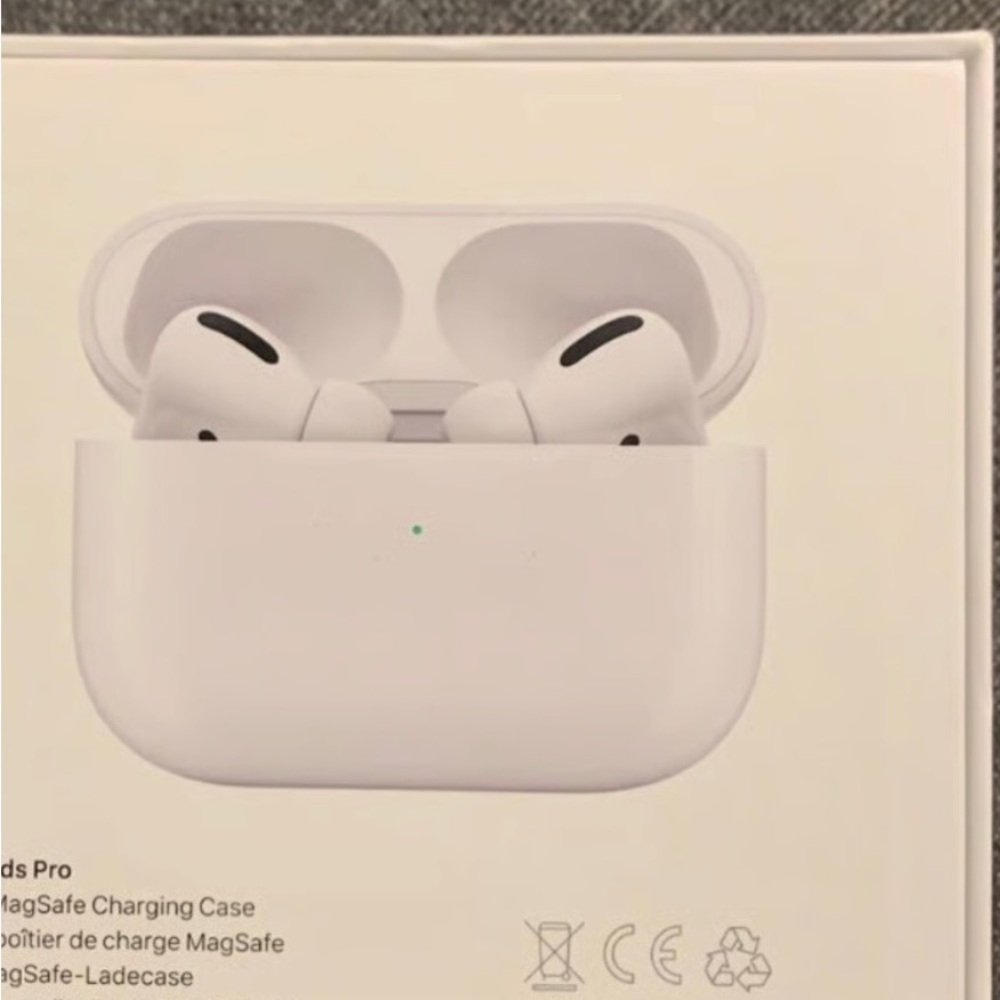 air pods pro 2 - Picture 3 of 3